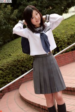年轻后妈